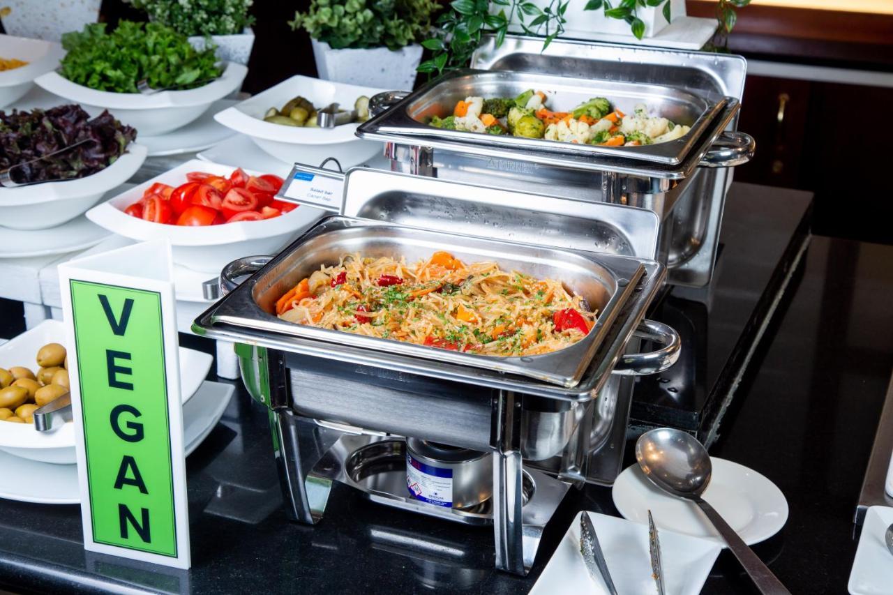 Rahat Palace Hotel Almaty Exterior photo Chafing dishes